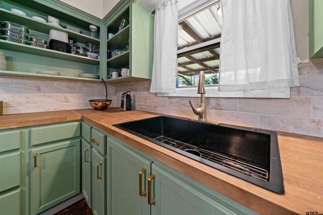 2331 Hunter St, Tyler, TX 75701