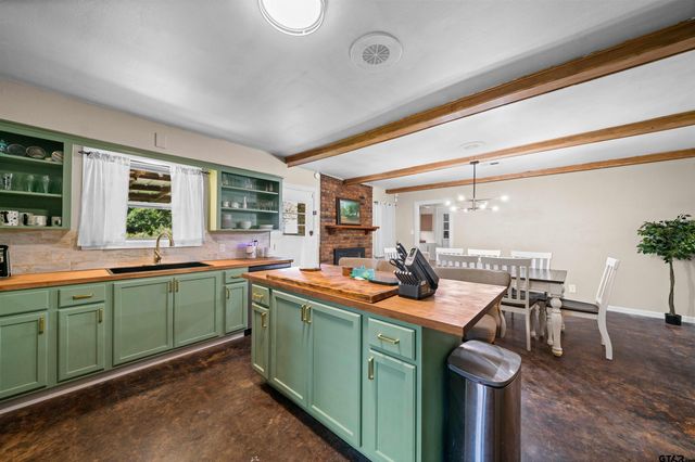 2331 Hunter St, Tyler, TX 75701