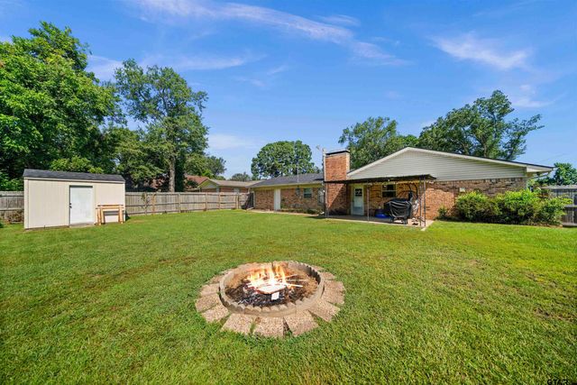 2331 Hunter St, Tyler, TX 75701