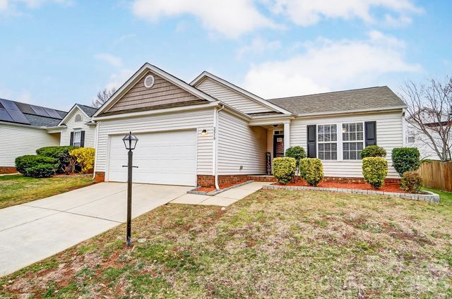 5519 Waverly Lynn Lane, Charlotte, NC 28269