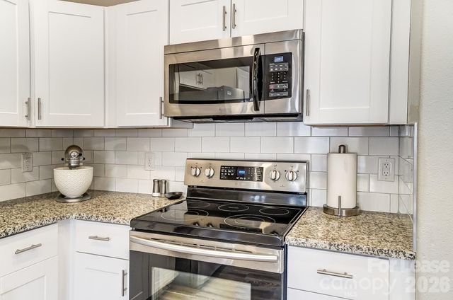 5519 Waverly Lynn Lane, Charlotte, NC 28269