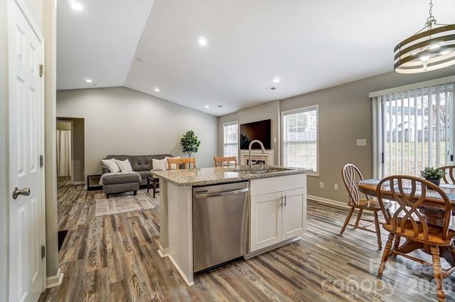 5519 Waverly Lynn Lane, Charlotte, NC 28269