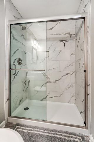 5519 Waverly Lynn Lane, Charlotte, NC 28269