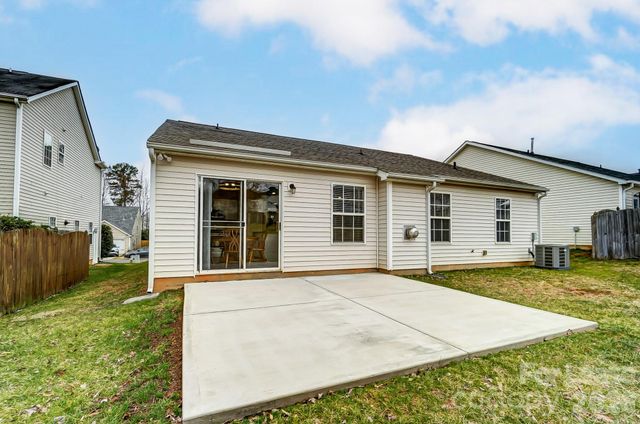 5519 Waverly Lynn Lane, Charlotte, NC 28269