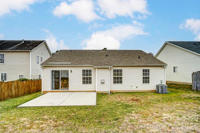 5519 Waverly Lynn Lane, Charlotte, NC 28269