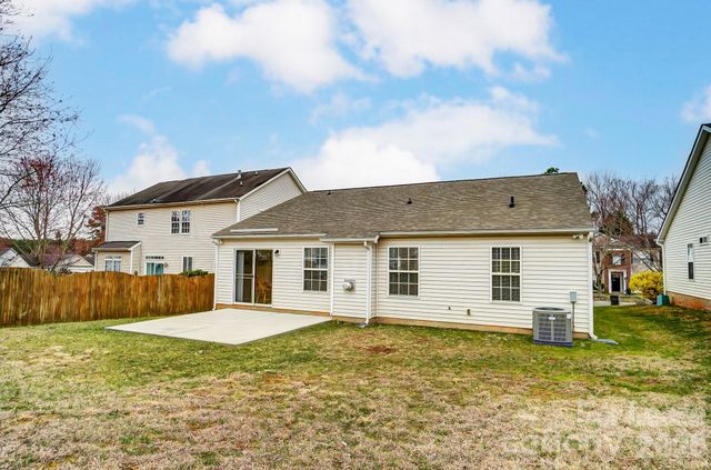 5519 Waverly Lynn Lane, Charlotte, NC 28269