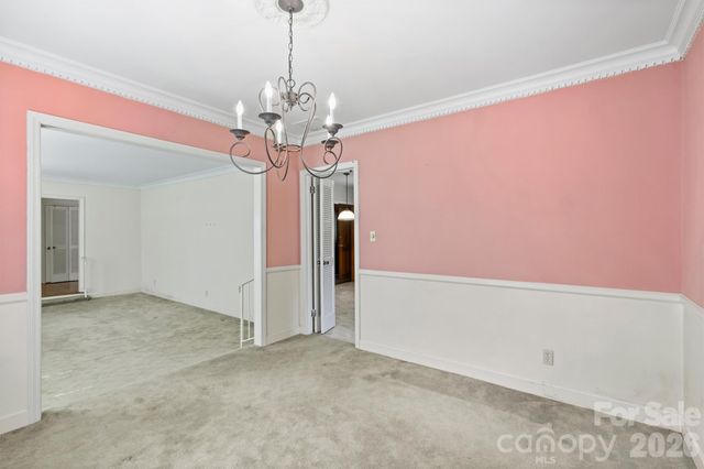 6800 Lancer Drive, Charlotte, NC 28226