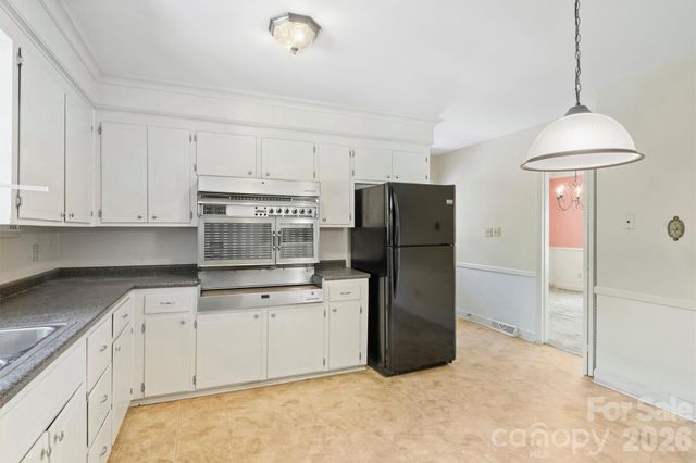 6800 Lancer Drive, Charlotte, NC 28226