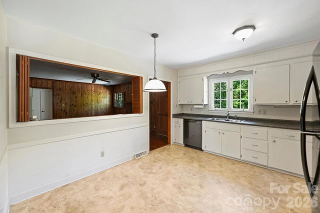 6800 Lancer Drive, Charlotte, NC 28226