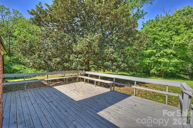 6800 Lancer Drive, Charlotte, NC 28226