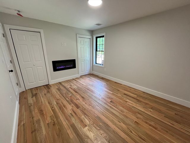 50A-B Emond St A, Northbridge, MA 01534