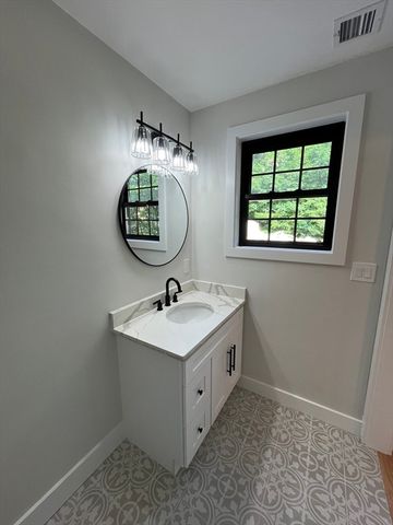 50A-B Emond St A, Northbridge, MA 01534