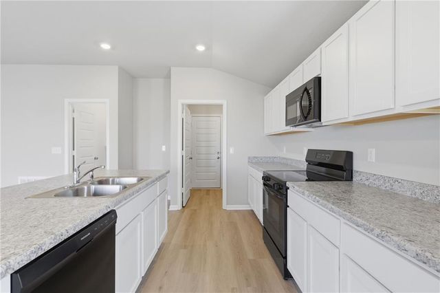 621 W Bluebird Street, Gardner, KS 66030