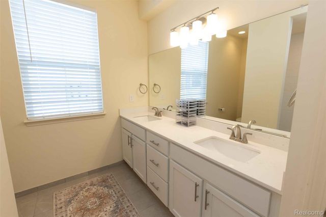 224 Jotham Avenue, Auburn Hills, MI 48326