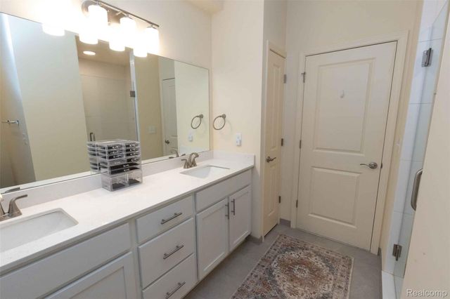 224 Jotham Avenue, Auburn Hills, MI 48326