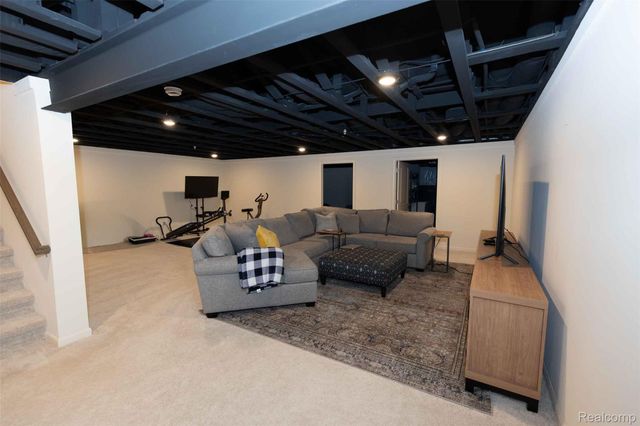224 Jotham Avenue, Auburn Hills, MI 48326