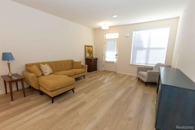 224 Jotham Avenue, Auburn Hills, MI 48326