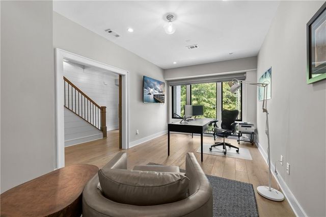 1272 Appleden Way 19, Atlanta, GA 30319