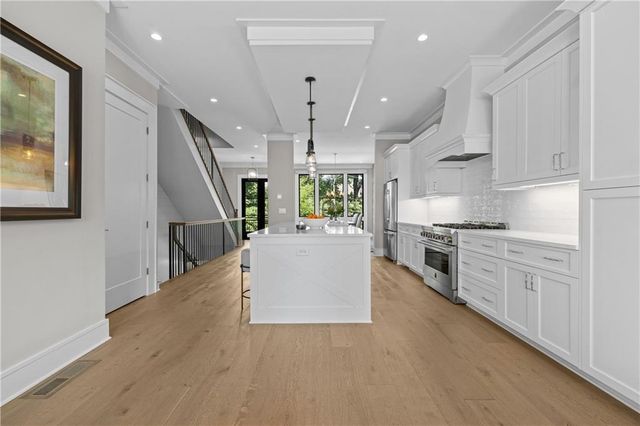 1272 Appleden Way 19, Atlanta, GA 30319