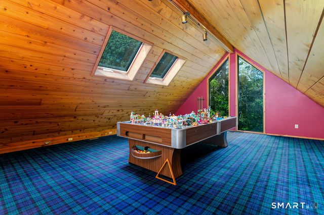 21 Holiday Point Road, Sherman, CT 06784