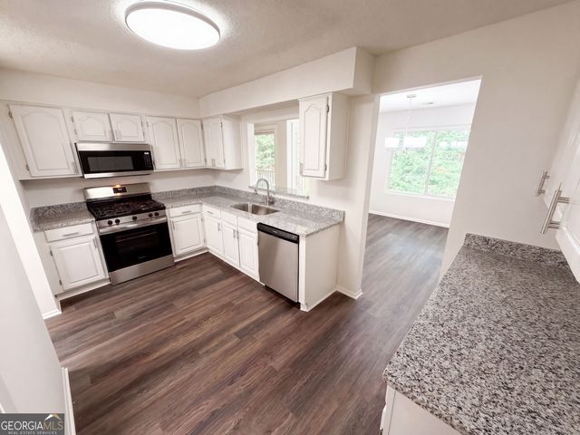 18 Springhedge Court SE, Smyrna, GA 30080