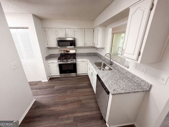18 Springhedge Court SE, Smyrna, GA 30080