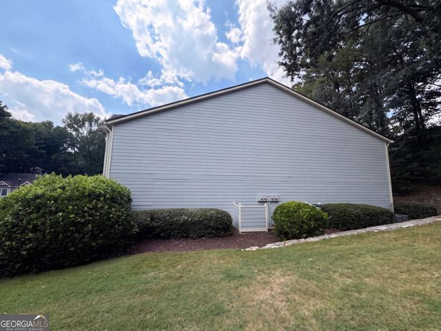 18 Springhedge Court SE, Smyrna, GA 30080