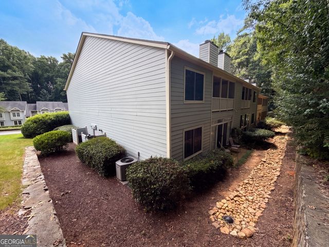 18 Springhedge Court SE, Smyrna, GA 30080