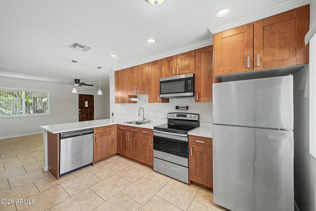 721 E MONTEBELLO Avenue 210, Phoenix, AZ 85014