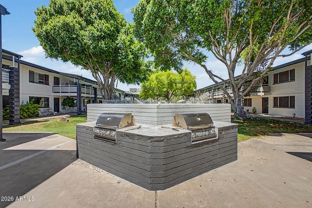 721 E MONTEBELLO Avenue 210, Phoenix, AZ 85014
