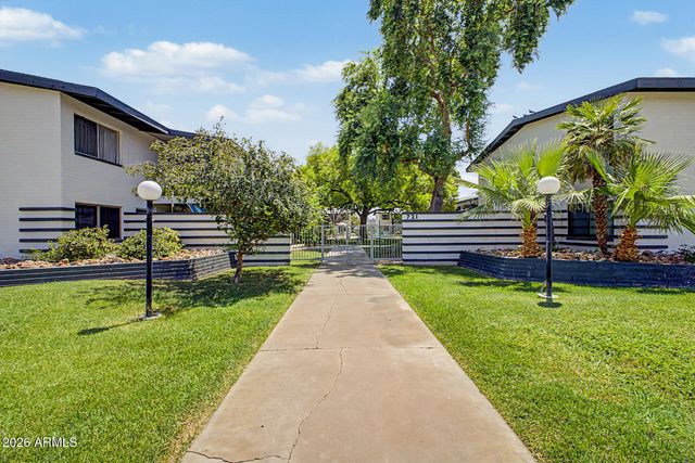 721 E MONTEBELLO Avenue 210, Phoenix, AZ 85014