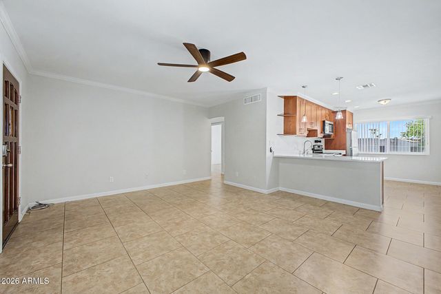 721 E MONTEBELLO Avenue 210, Phoenix, AZ 85014