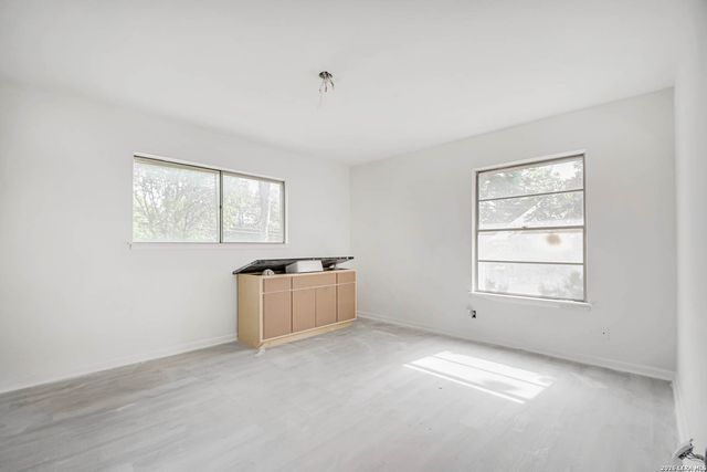 619 Oban, San Antonio, TX 78216
