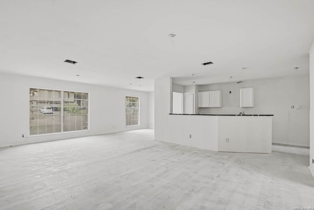 619 Oban, San Antonio, TX 78216