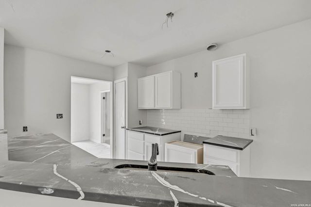 619 Oban, San Antonio, TX 78216