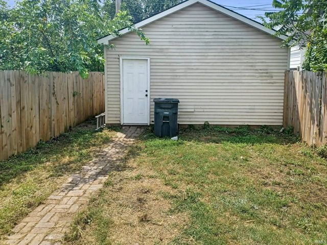 218 W Oregon Street, Evansville, IN 47710