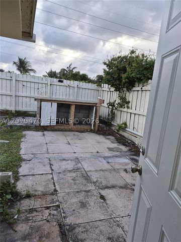3035 NW 68th St 12D, Fort Lauderdale, FL 33309