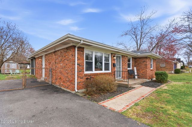 617 Marquette Dr, Louisville, KY 40222