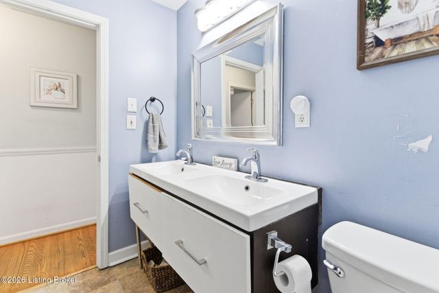 617 Marquette Dr, Louisville, KY 40222