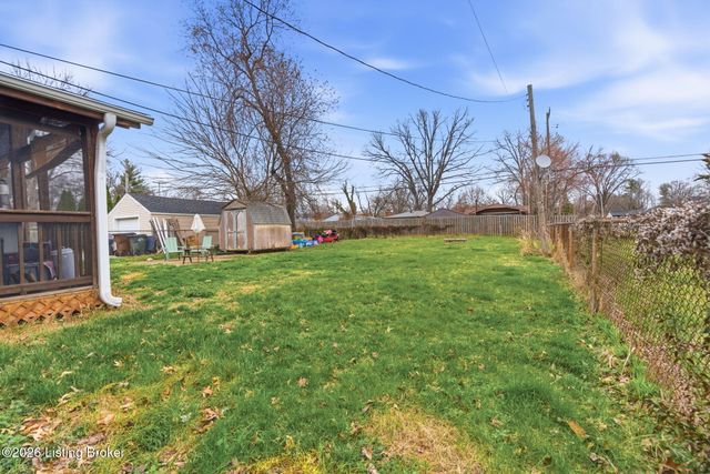 617 Marquette Dr, Louisville, KY 40222