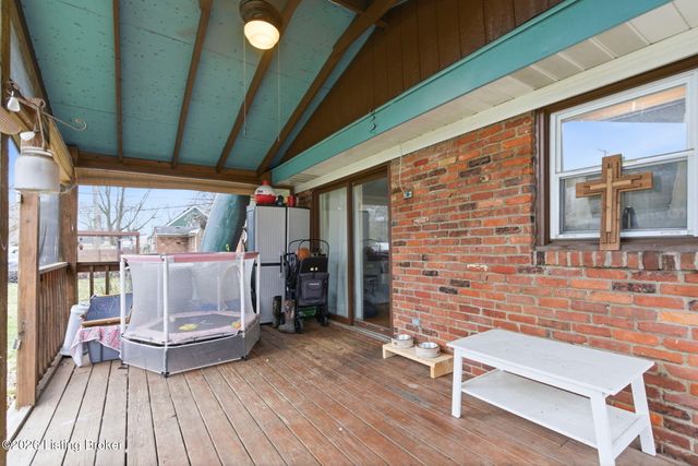 617 Marquette Dr, Louisville, KY 40222