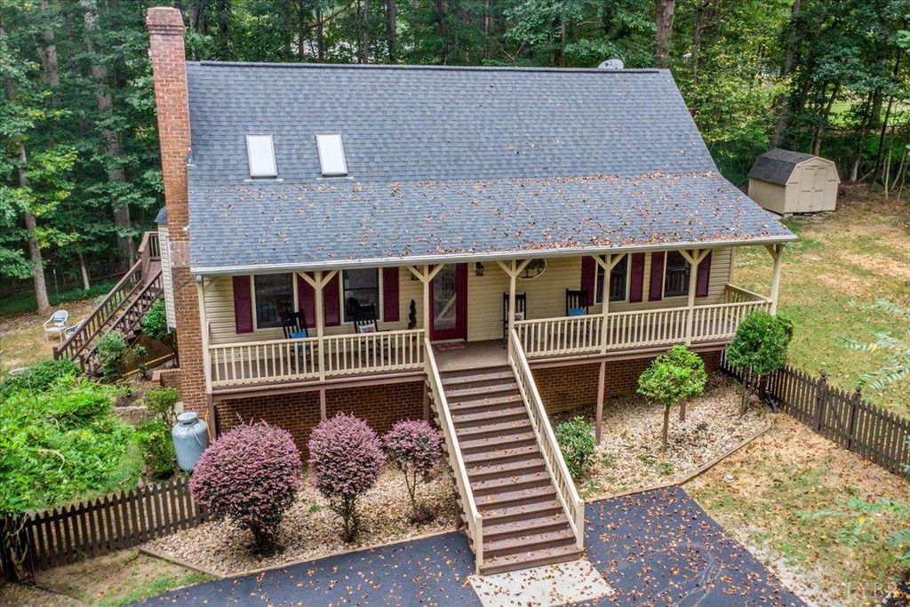 103 Mullbury Place, Lynchburg, VA 24502