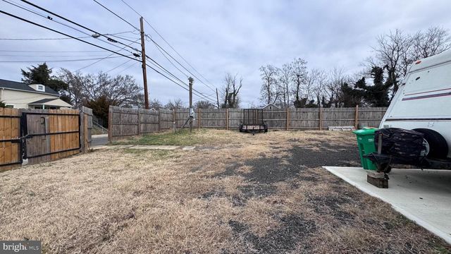 419 CARMODY HILLS DR, Capitol Heights, MD 20743