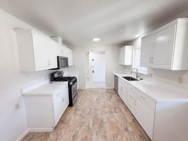 3020 Christina Ave, Stockton, CA 95204