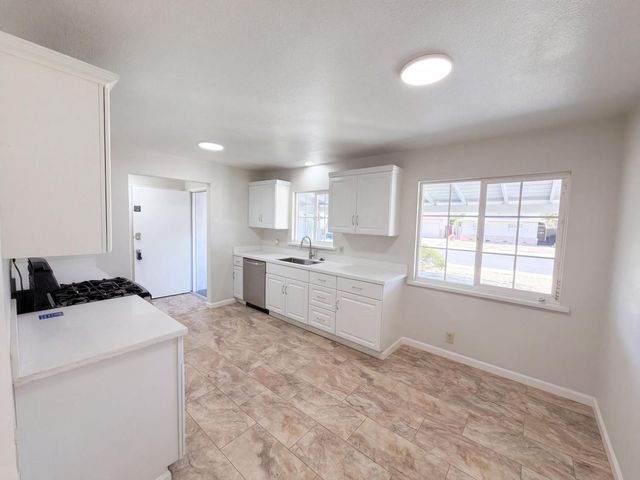 3020 Christina Ave, Stockton, CA 95204