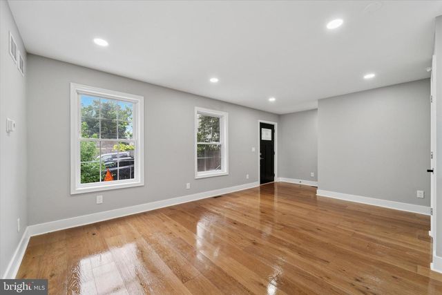 110 S MATLACK ST, West Chester, PA 19382