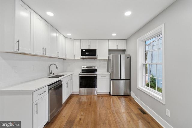 110 S MATLACK ST, West Chester, PA 19382