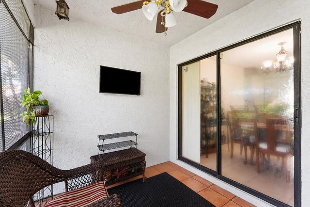1595 Woodbridge Lakes Circle, West Palm Beach, FL 33406