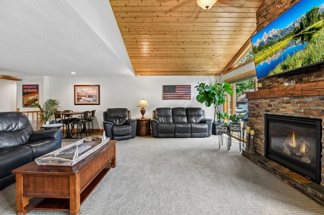3001 Island View Drive, Mound, MN 55364