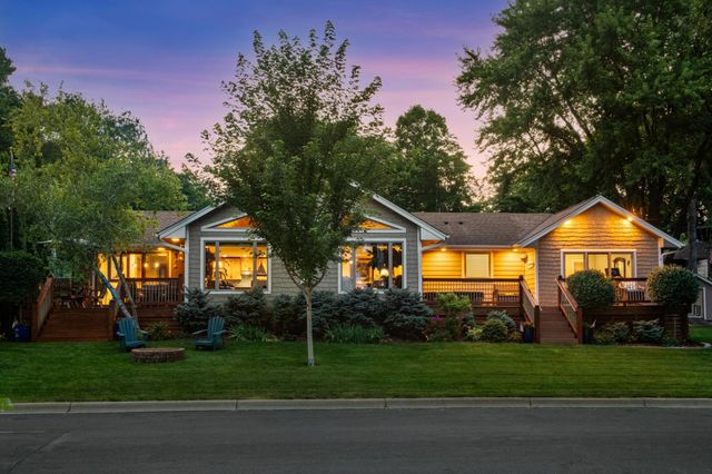 3001 Island View Drive, Mound, MN 55364
